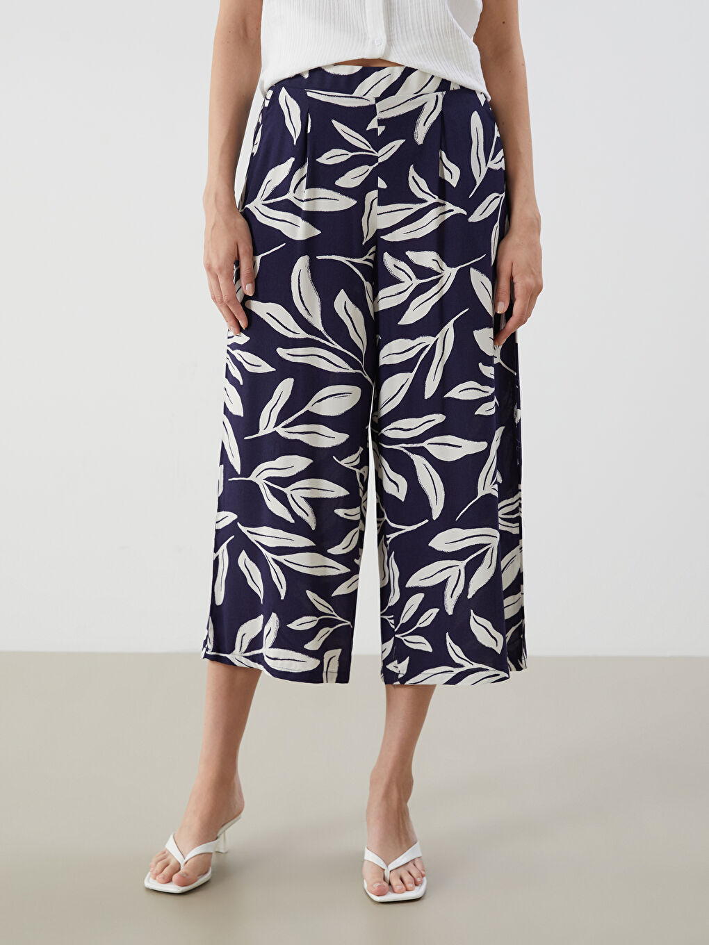 Elasticated Waist Floral Women's Capri -S5OI10Z8-LS3