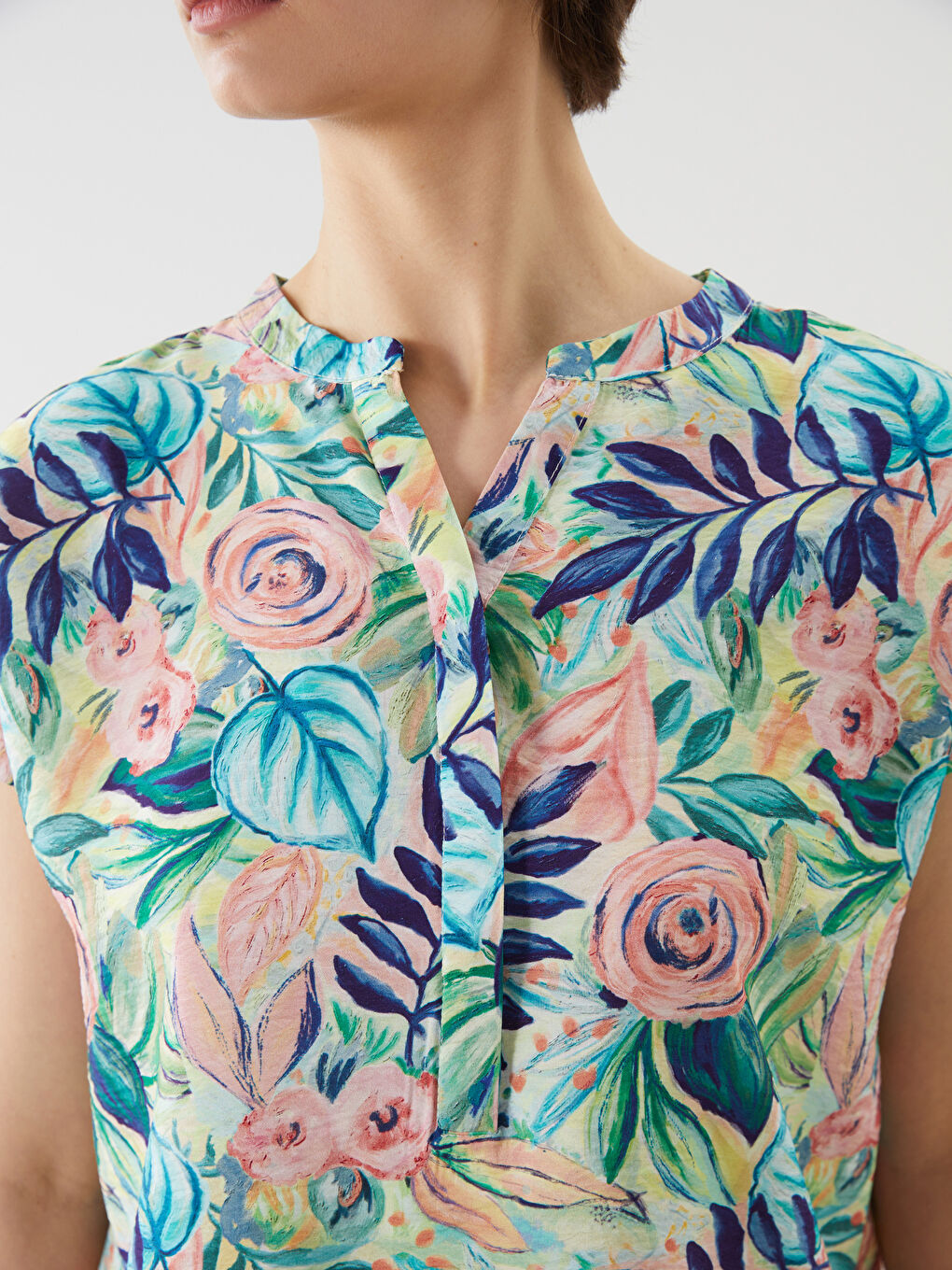 Notch Neck Floral Blouse -S5OI11Z8-F9C