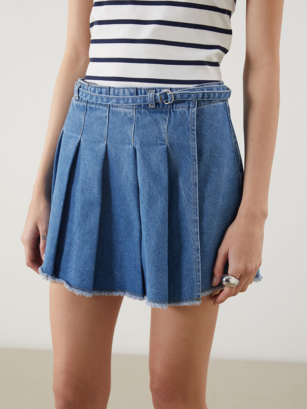 LCW Teen Indigo Pileli Genç Kız Jean Şort Etek - 5