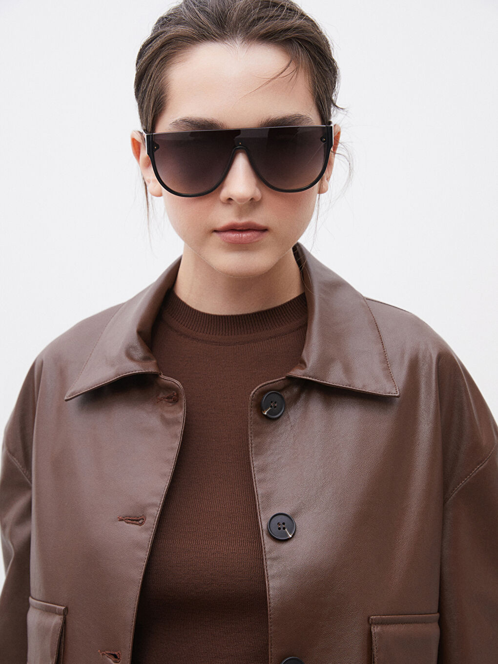 Kahverengi Gömlek Yaka Kadın Deri Görünümlü Ceket-2