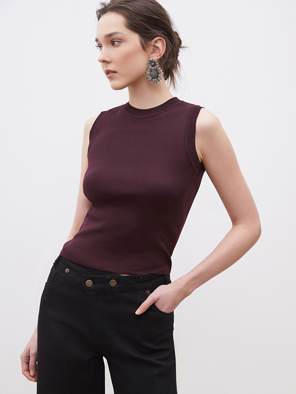 Kahverengi Dik Yaka Kadın Triko Kazak