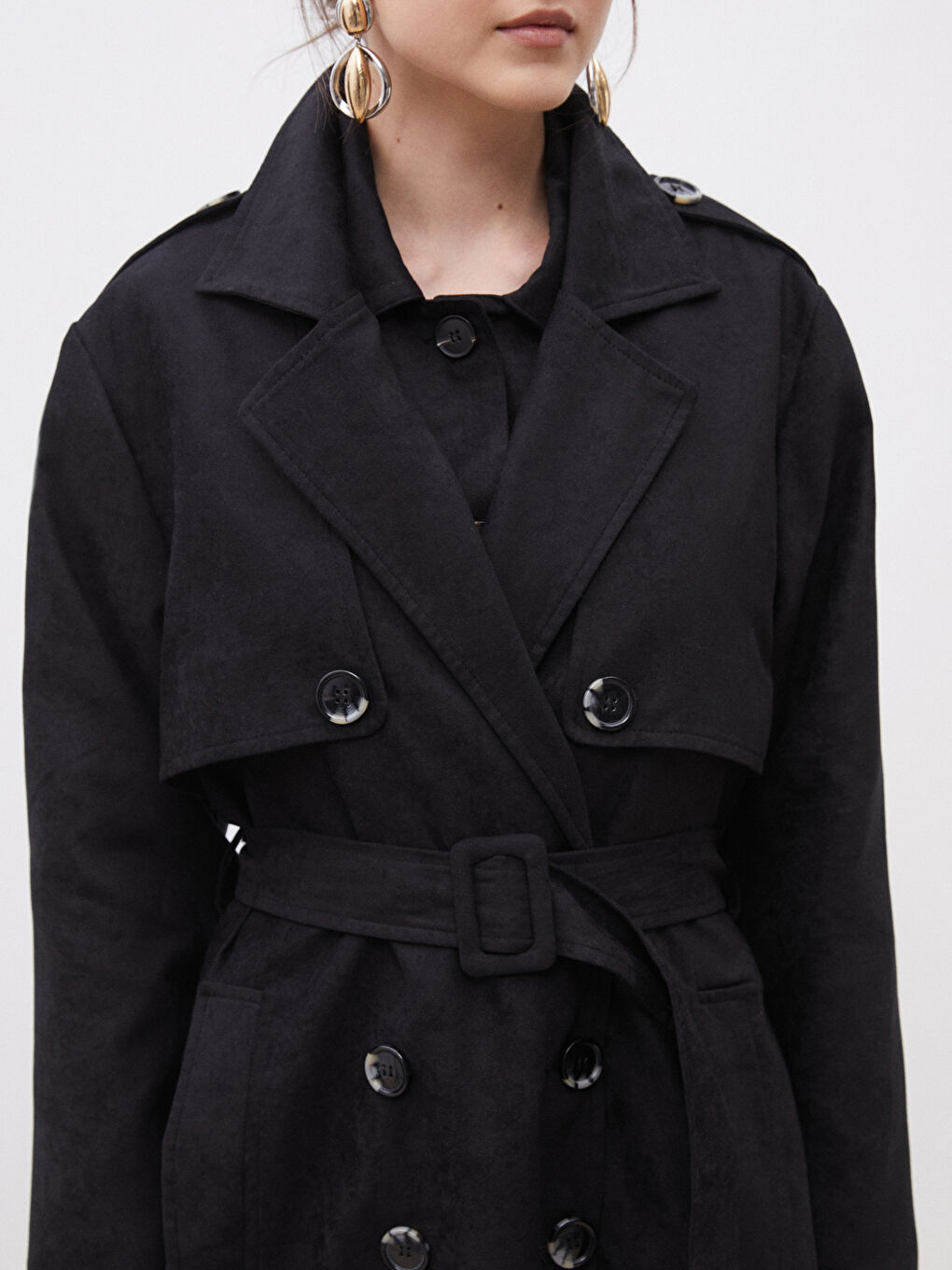 Siyah Ceket Yaka Süet Görünümlü Kadın Trençkot-2