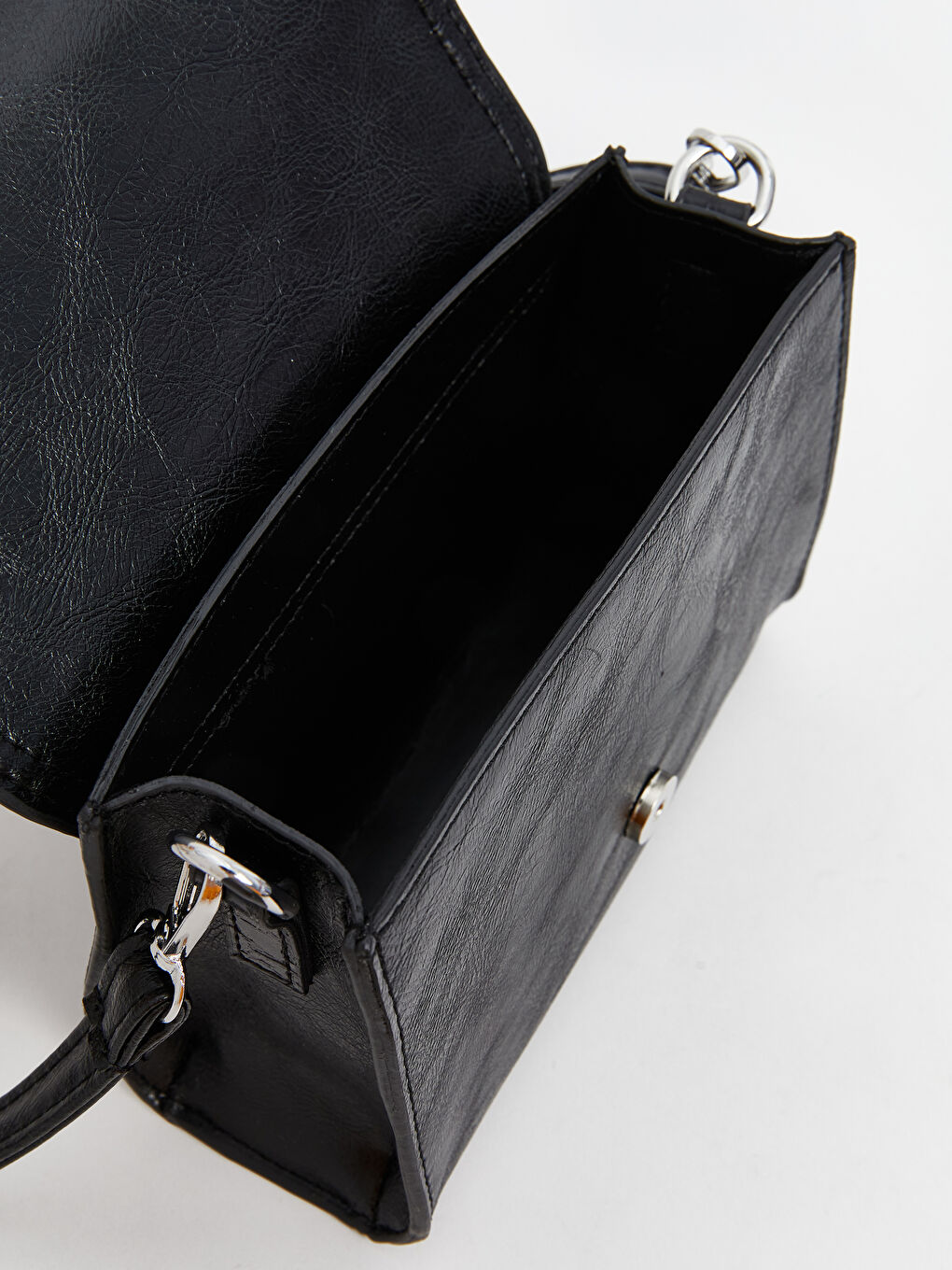 Siyah Deri Görünümlü Kadın Omuz Çantası-2