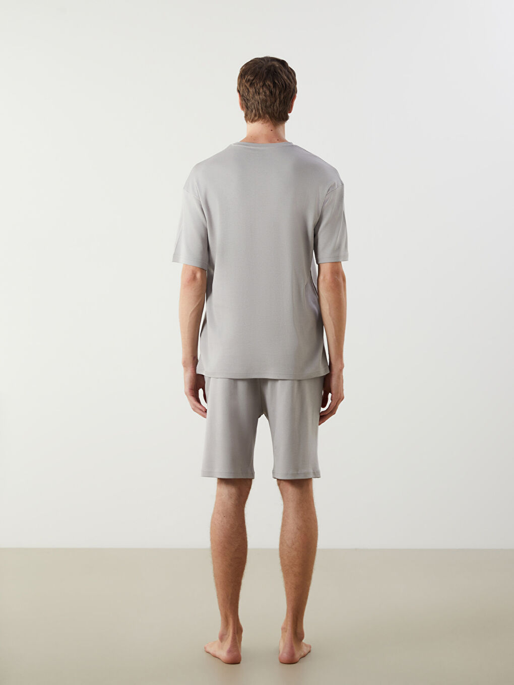 Gri Standart Kalıp Erkek Şortlu Pijama Takımı-3