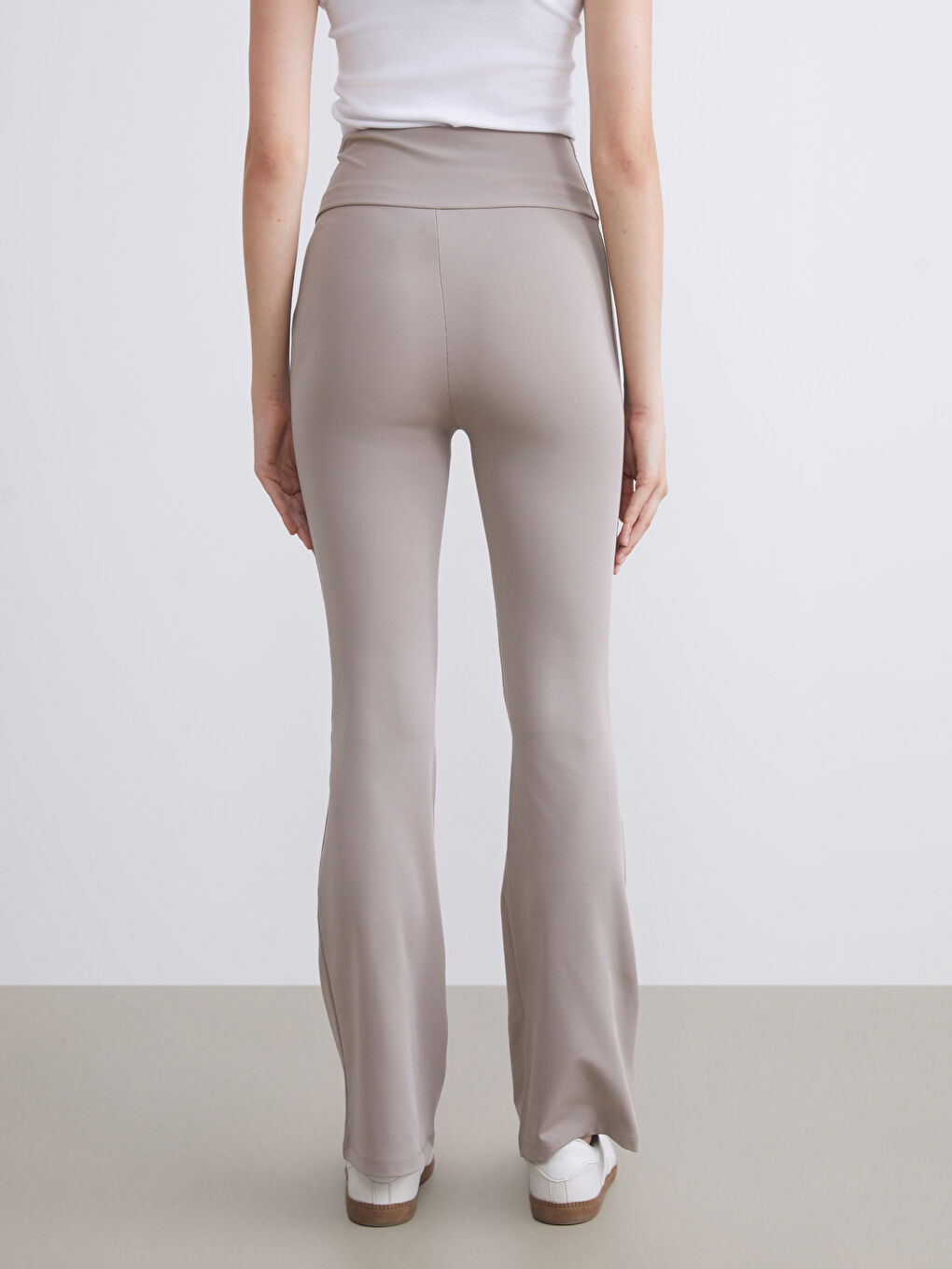 Elasticated Waist Flared Women's Sweatpants-3