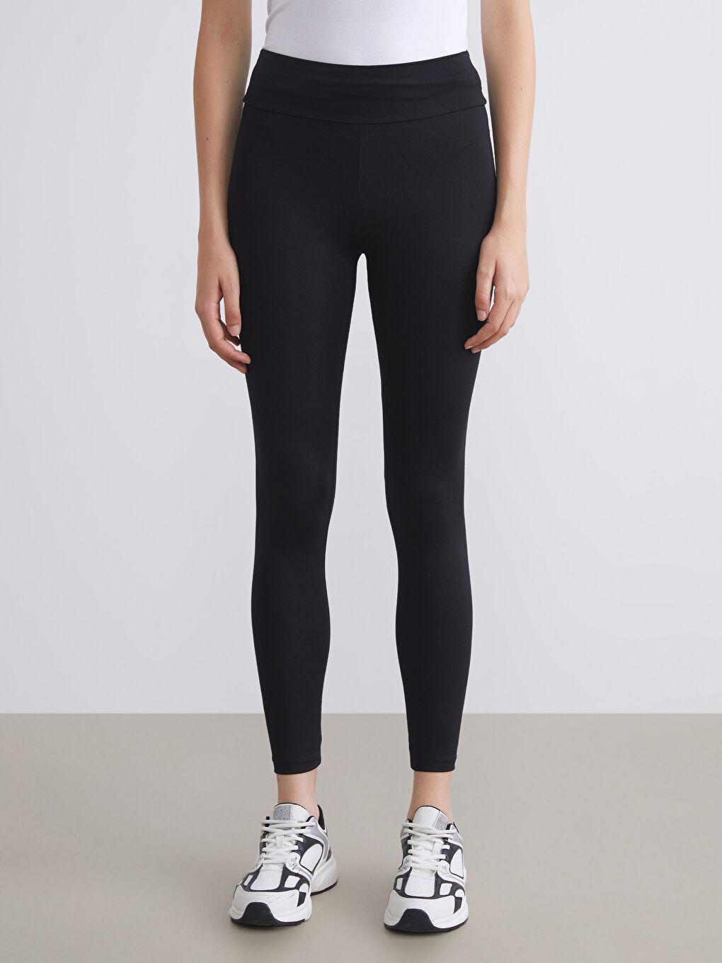 Siyah Beli Lastikli Kadın Spor Tayt-1