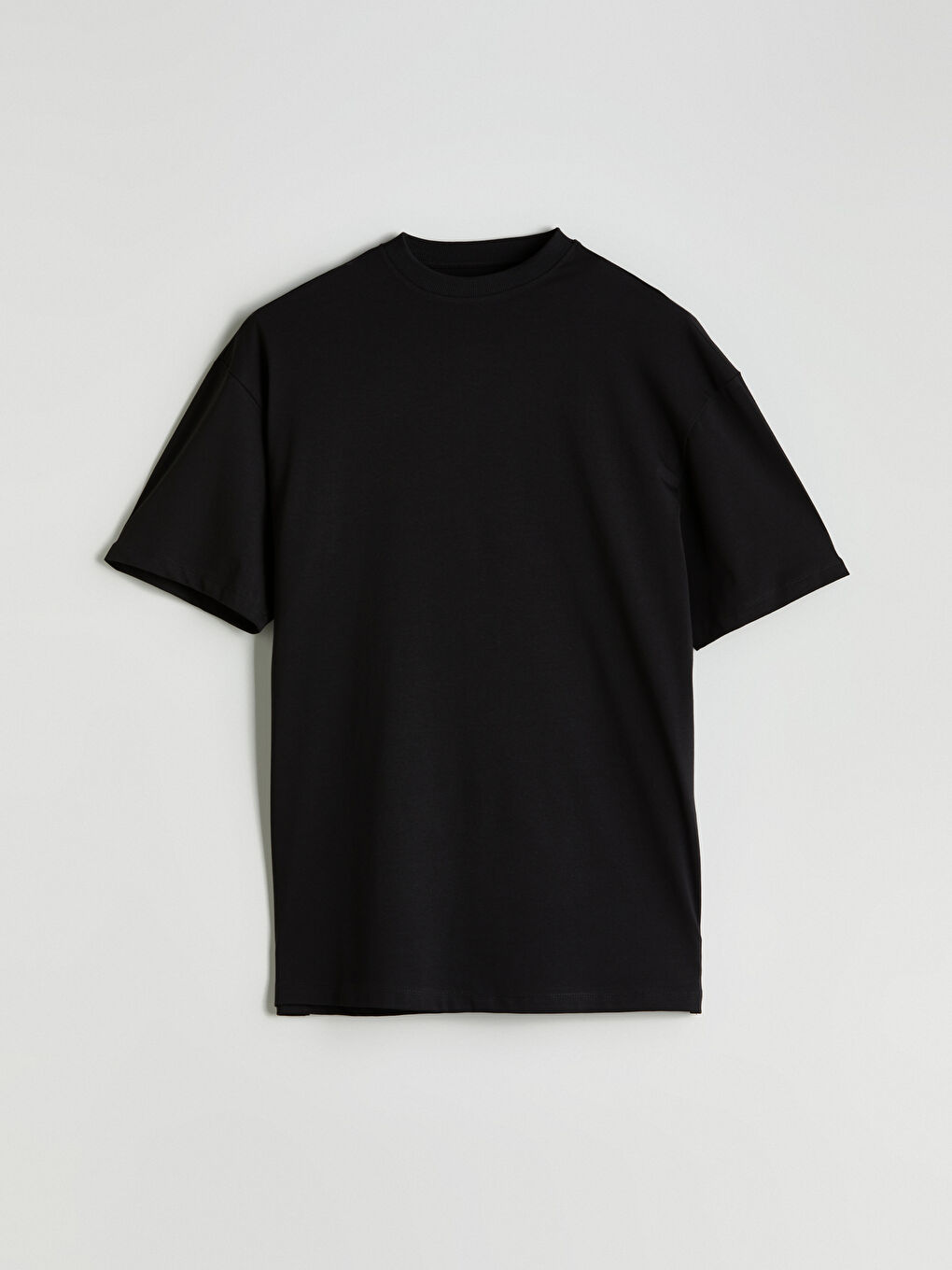 Siyah Bisiklet Yaka Kadın Tişört-6