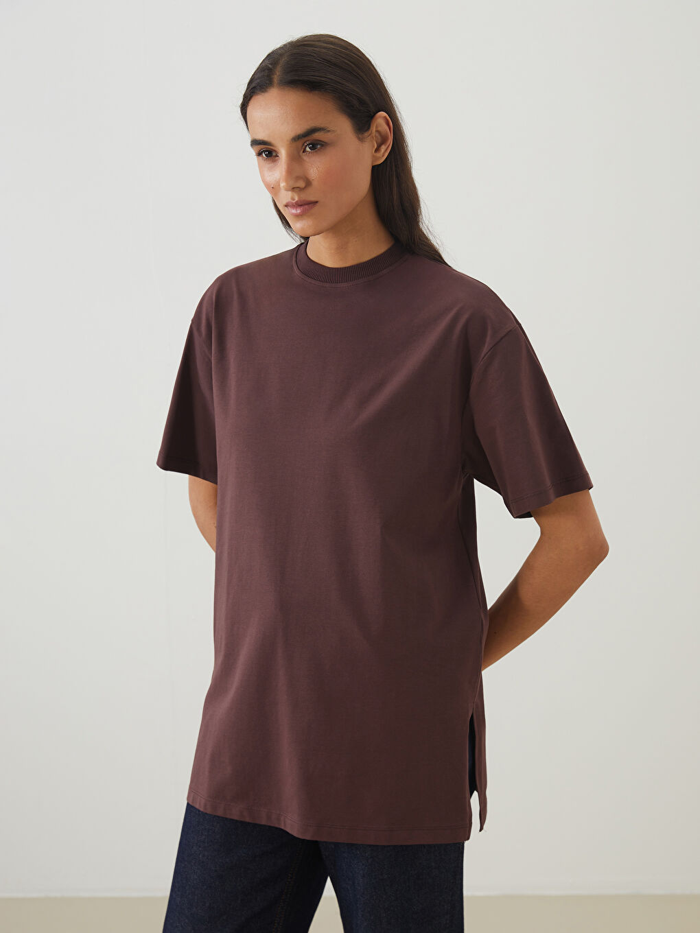 Kahverengi Bisiklet Yaka Kadın Tişört