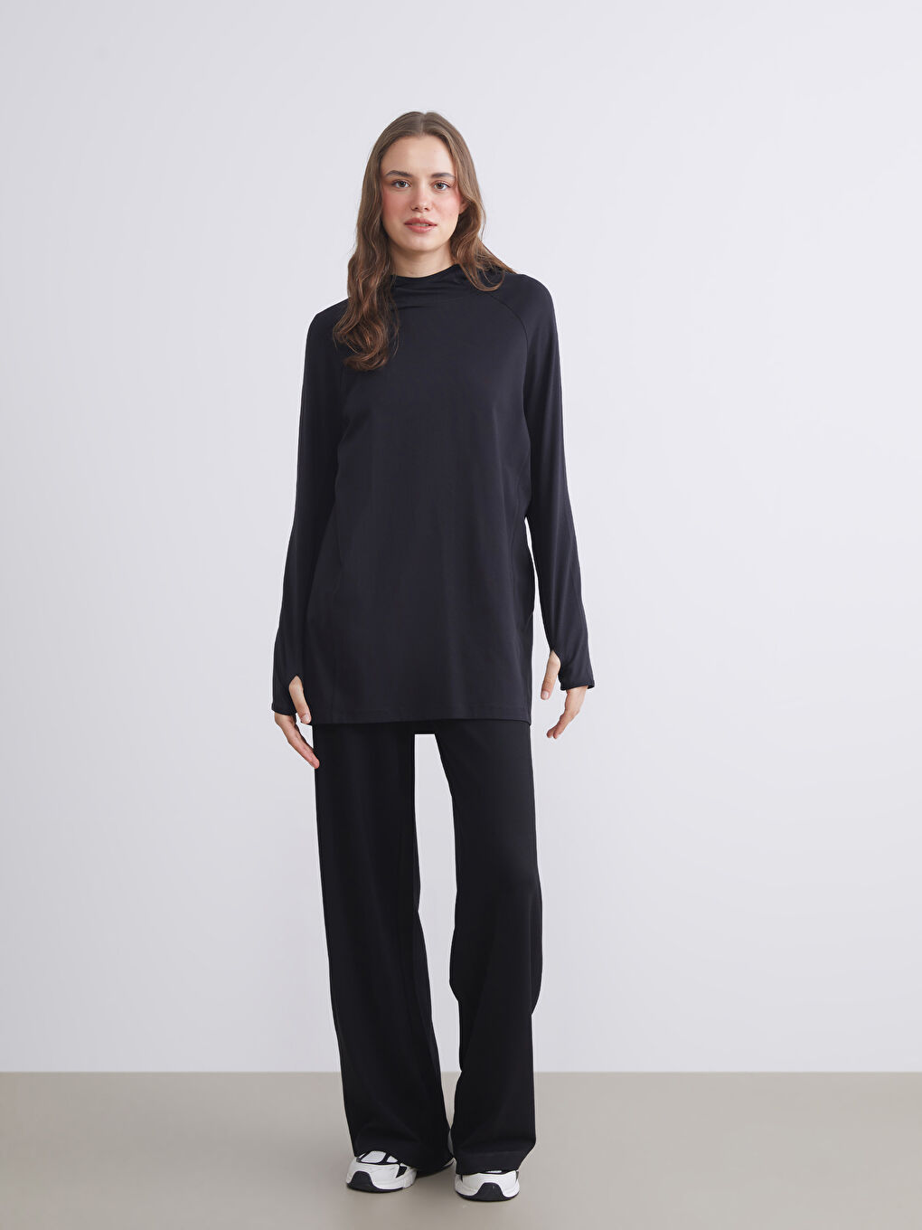 Siyah Kapüşonlu Kadın Tunik-1