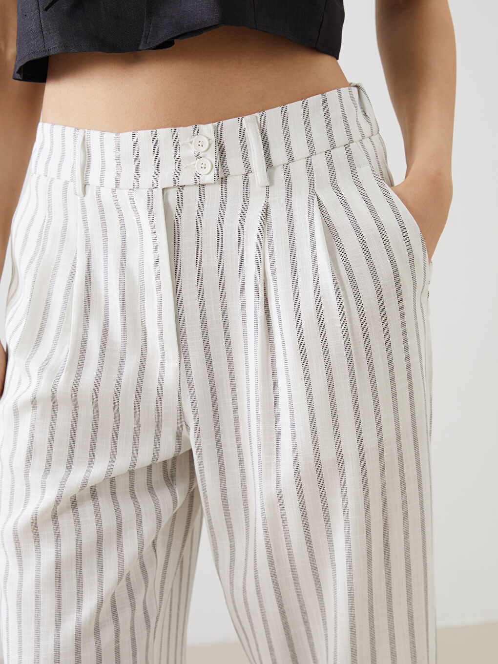 Siyah Beli Lastikli Çizgili Kadın Pantolon-2