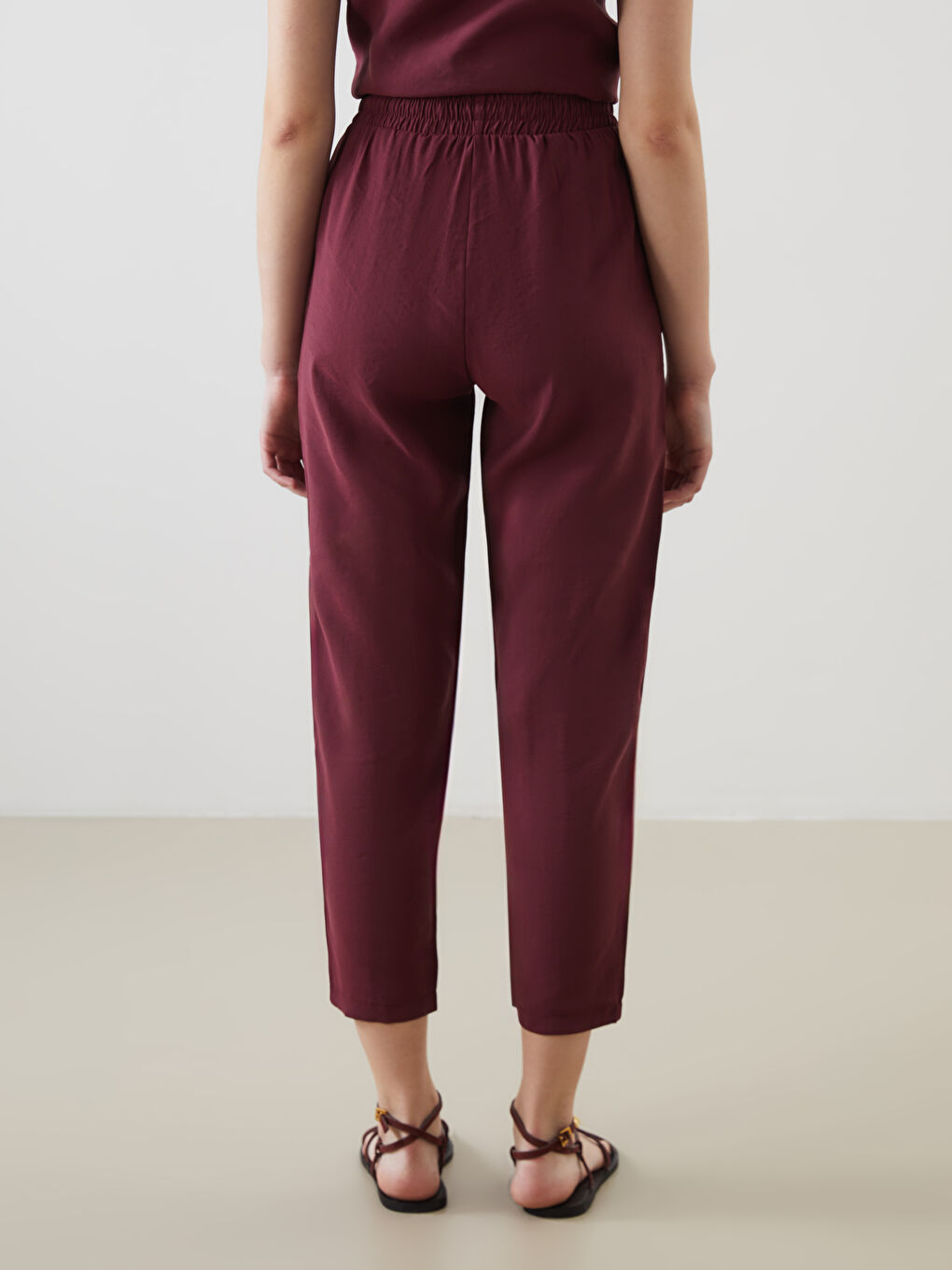 Bordo Beli Lastikli Keten Görünümlü Kadın Pantolon-3