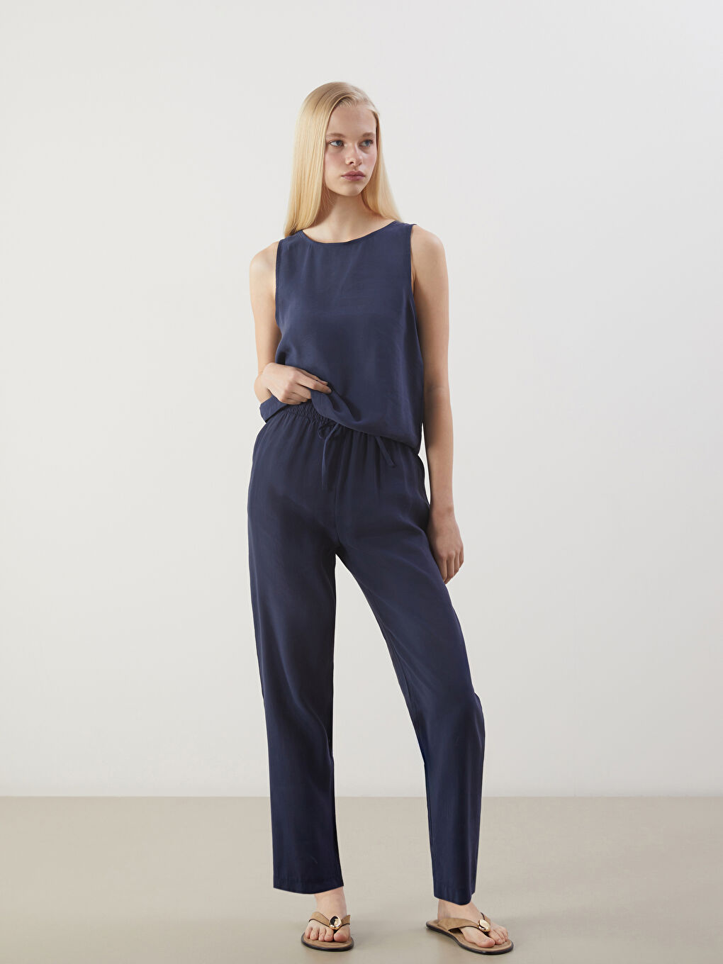 Lacivert Beli Lastikli Keten Görünümlü Kadın Pantolon