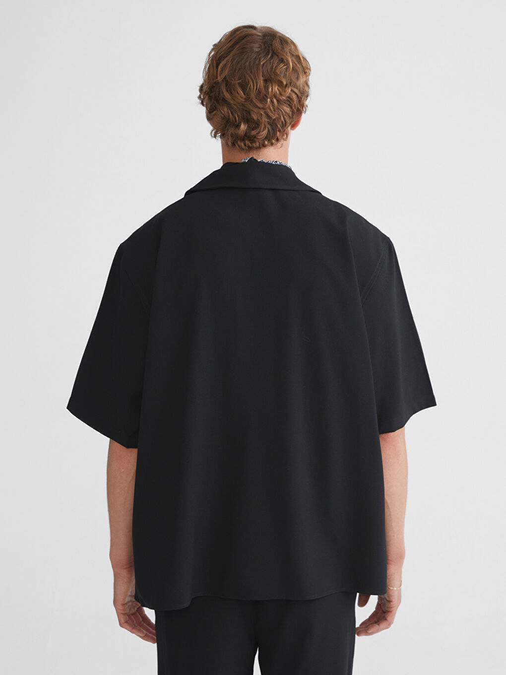 Siyah Rahat Kalıp Kısa Kollu Erkek Gömlek-8