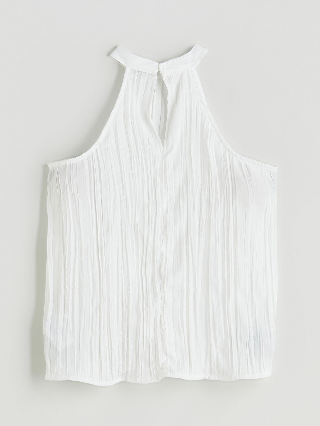 Bluza od satena sa halter kragnom i naborima-5