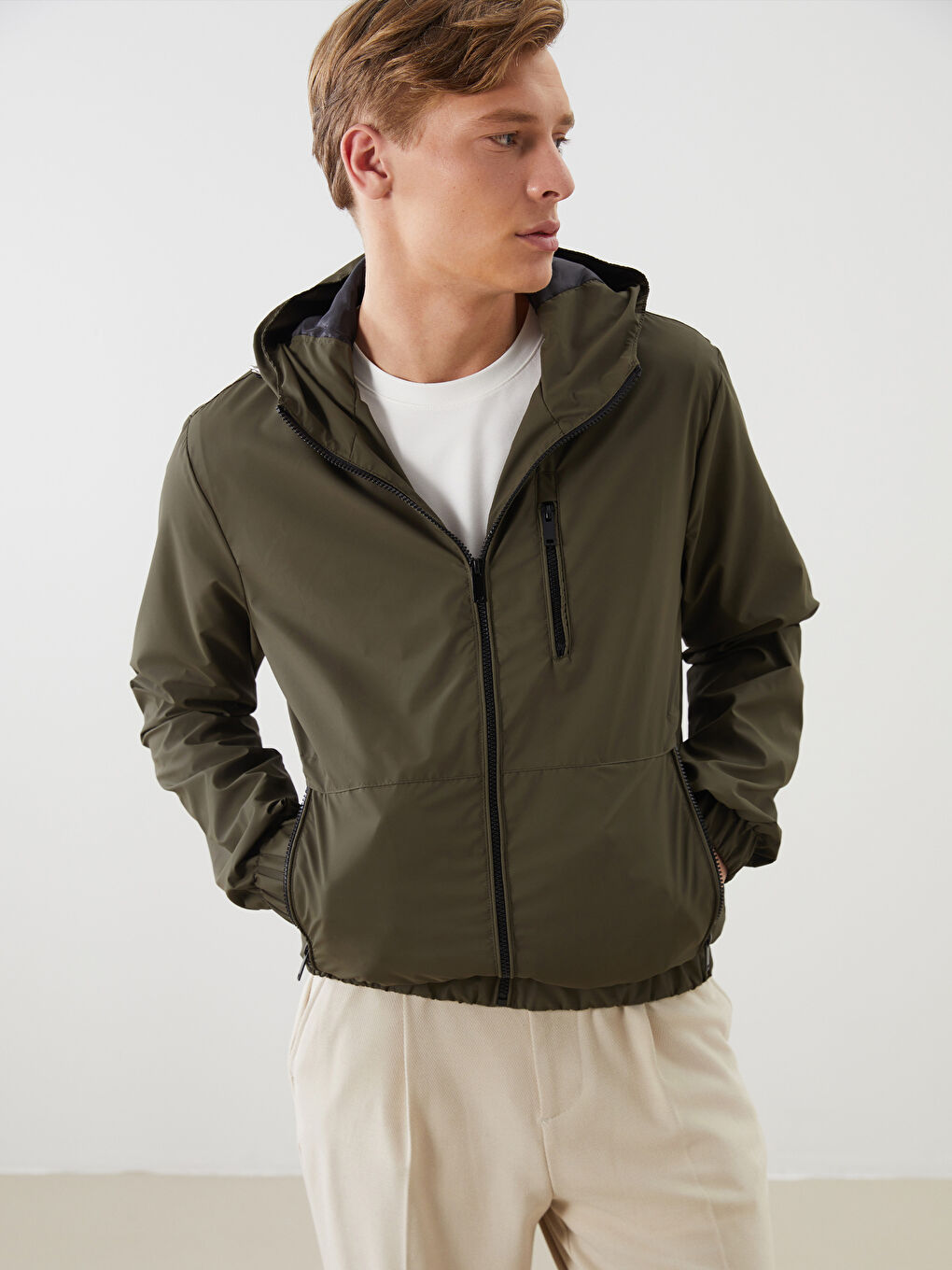 Haki Standart Kalıp Kapüşonlu Erkek Mont