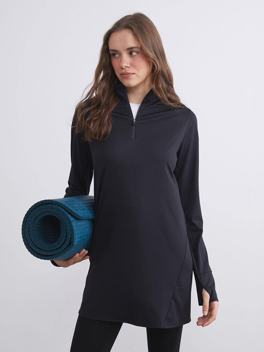 Siyah Dik Yaka Kadın Tunik