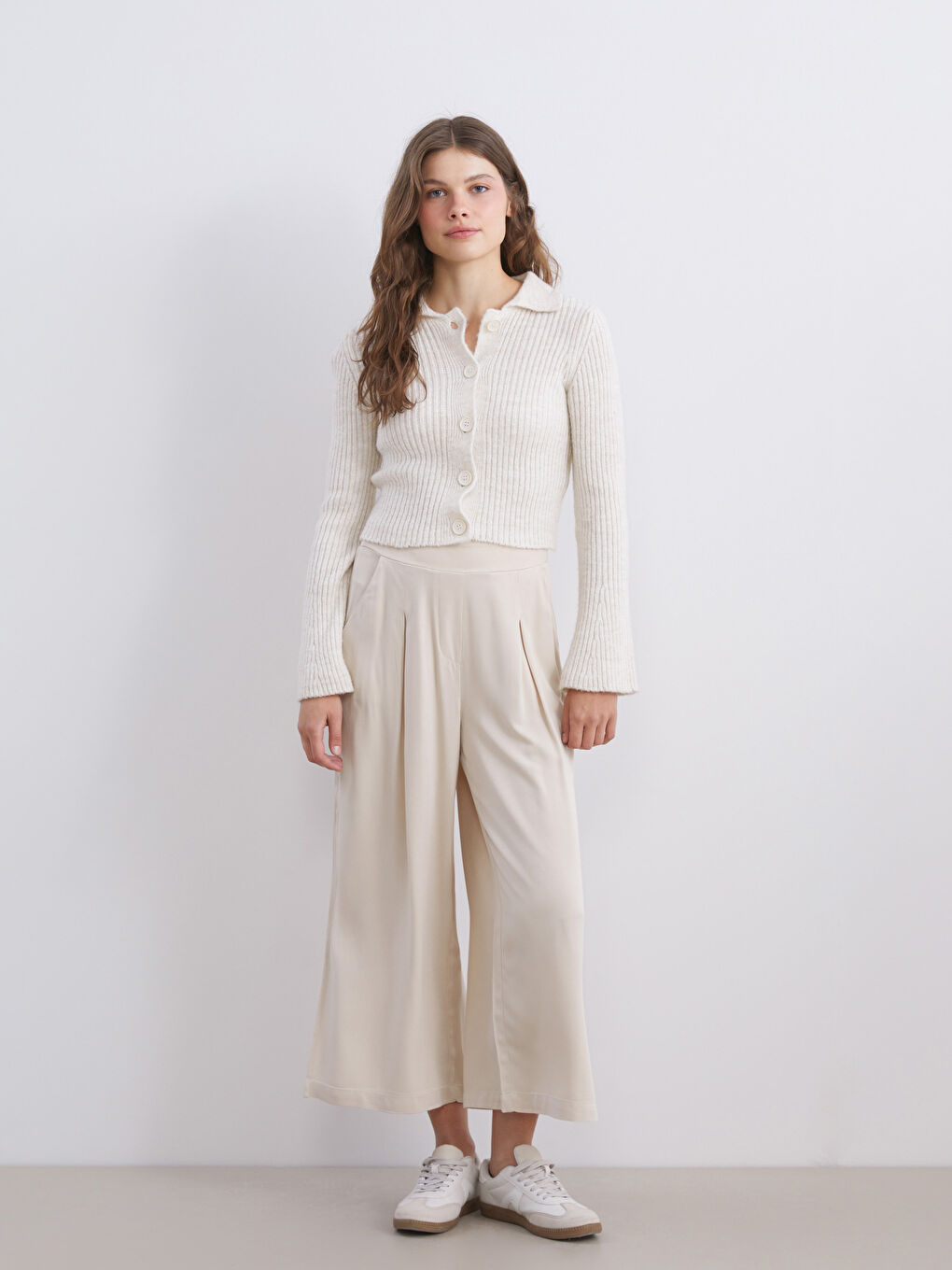 Bej Beli Lastikli Keten Karışımlı Kadın Pantolon