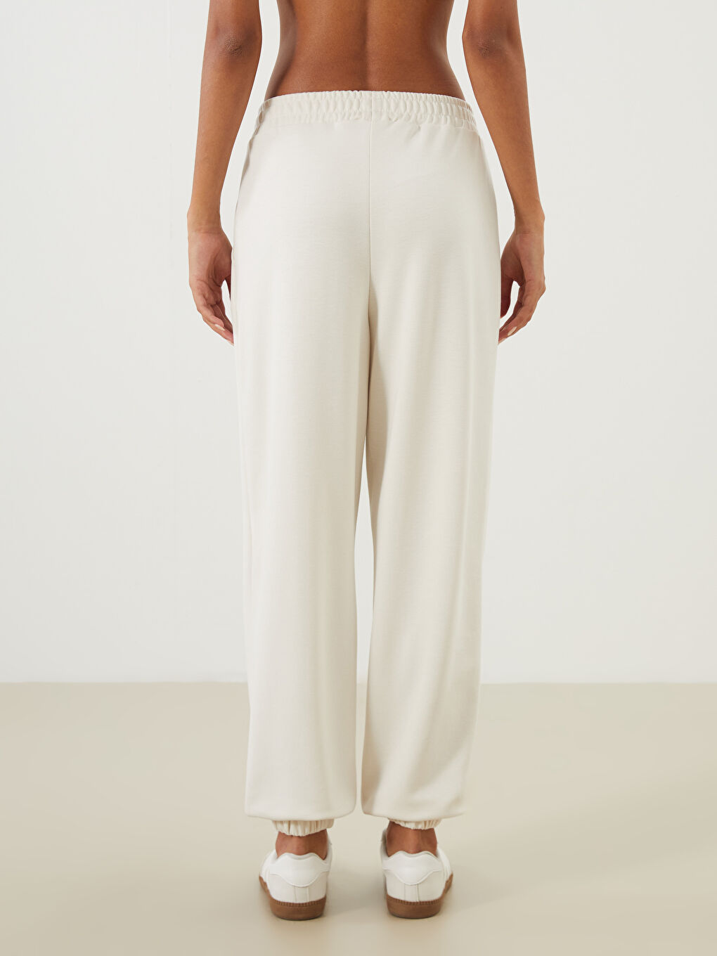 Bej Beli Lastikli Kadın Jogger Eşofman Altı-3