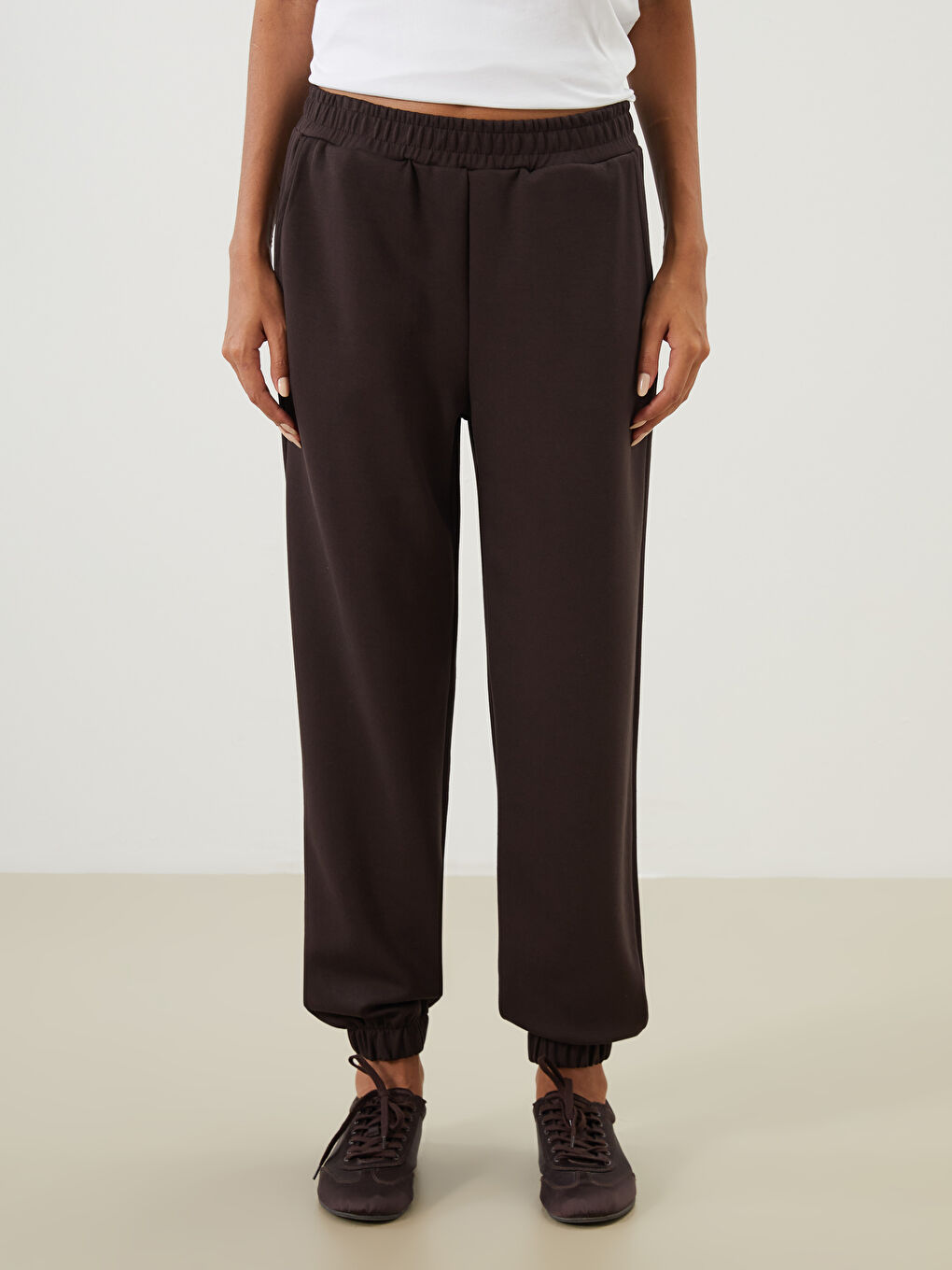 Kahverengi Beli Lastikli Kadın Jogger Eşofman Altı-1