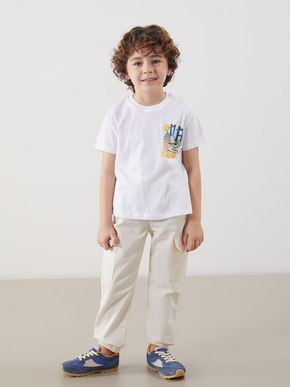 Beyaz Bisiklet Yaka Baskılı Erkek Çocuk Tişört-1