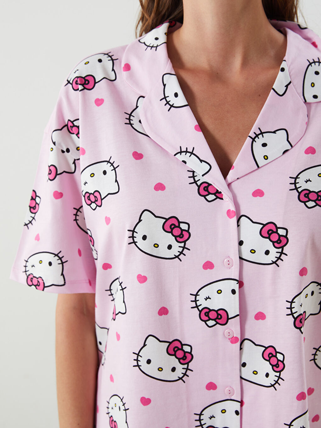 Collared Neck Hello Kitty Printed Women's Pyjama Set -S5OQ53Z8-LT4