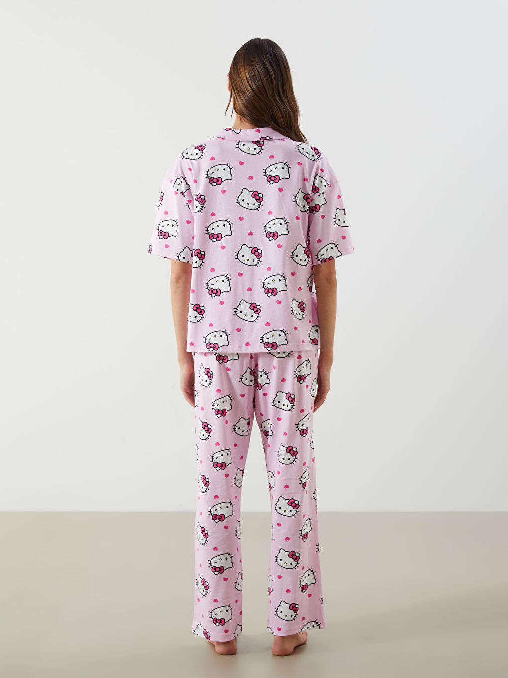 Collared Neck Hello Kitty Printed Women's Pyjama Set -S5OQ53Z8-LT4