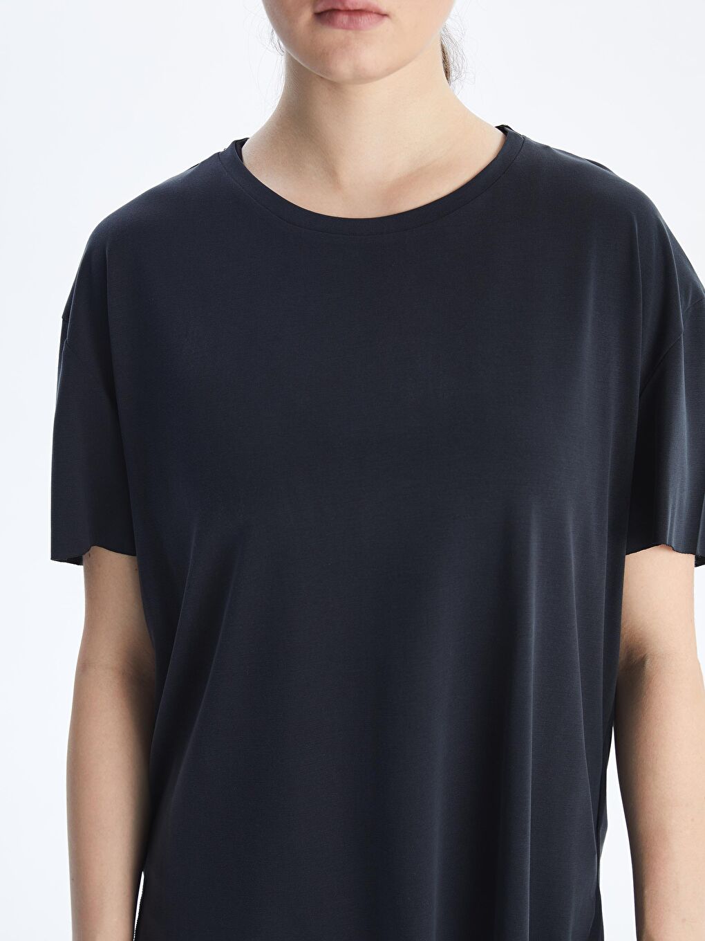 Siyah Bisiklet Yaka Modal Karışımlı Kadın Spor Tişört-2