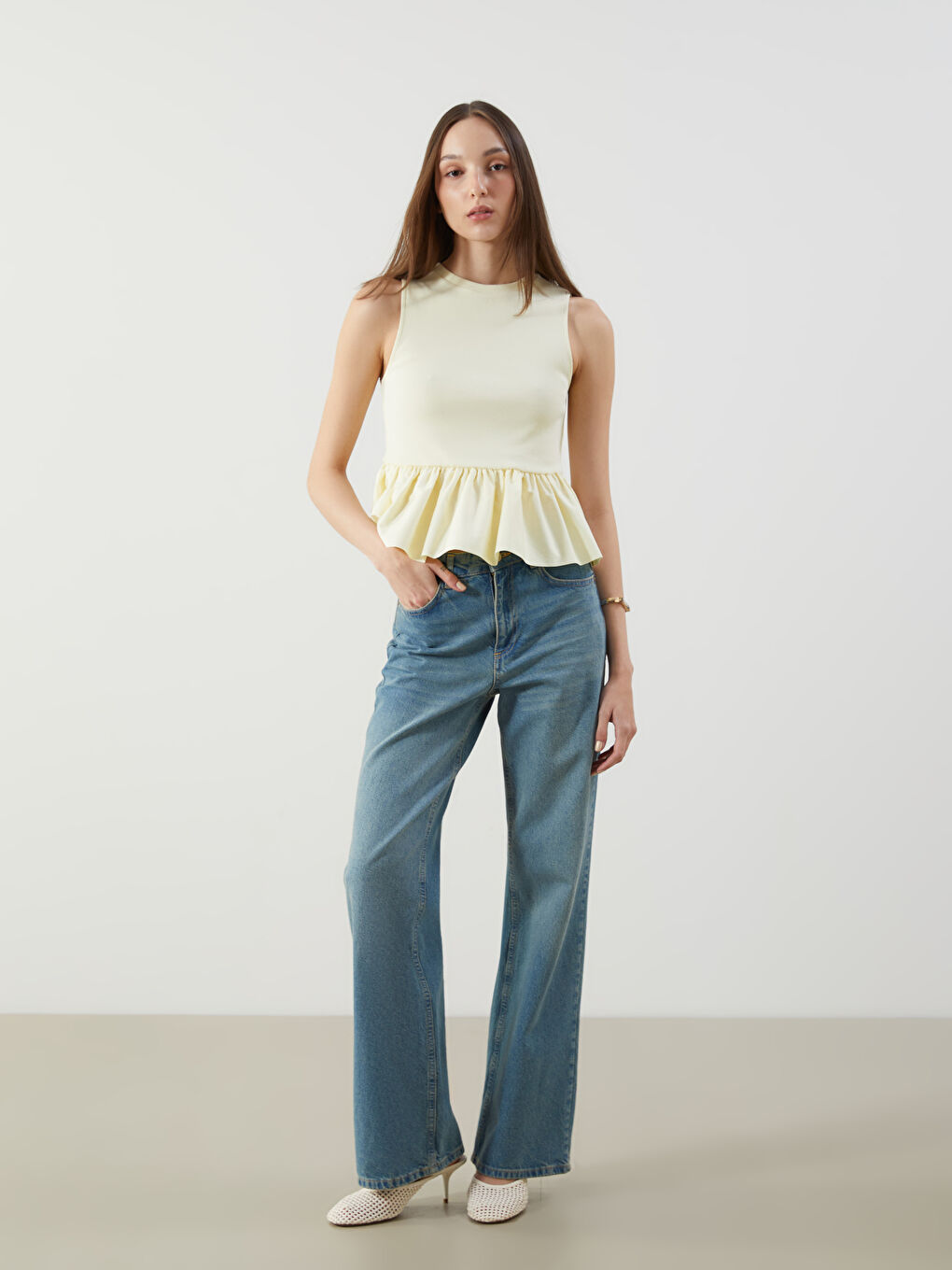Crew Neck Ruffled Blouse -S5OR56Z8-FDR