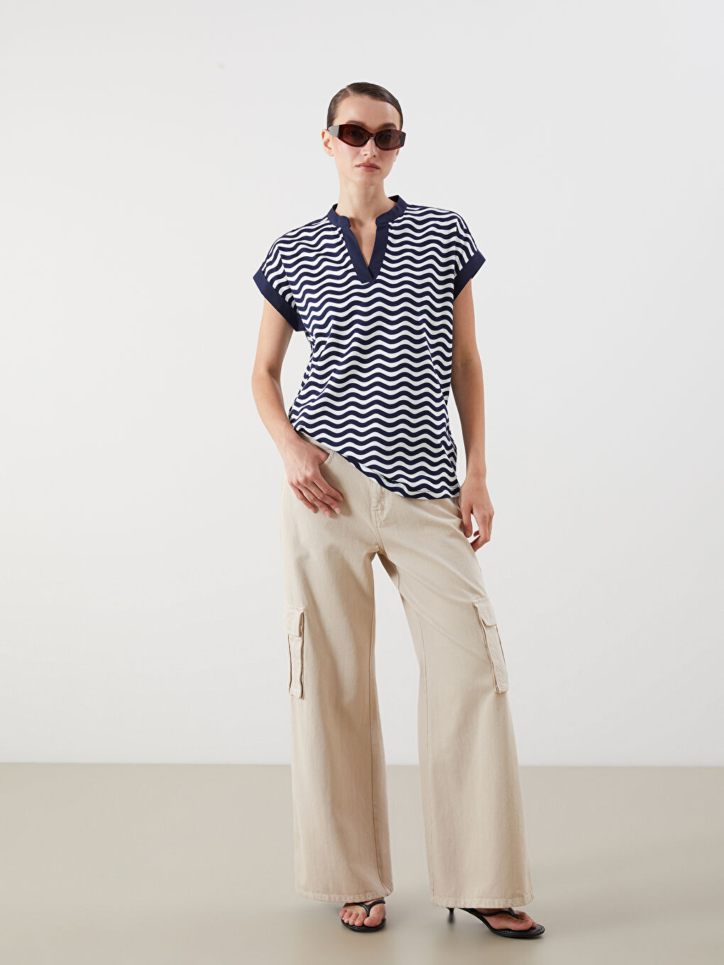 Lacivert Kaçık Yaka Çizgili Bluz-1