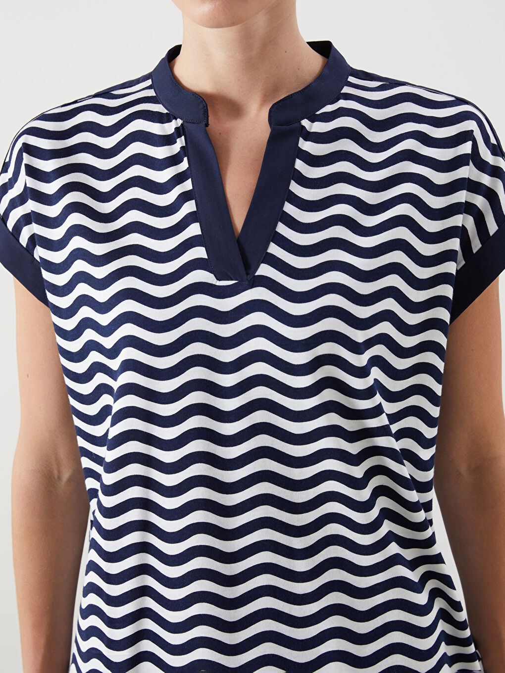 Lacivert Kaçık Yaka Çizgili Bluz-2