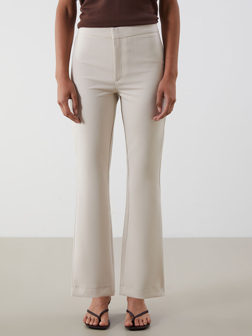 Bej Dar Fit İspanyol Paça Kadın Pantolon-1