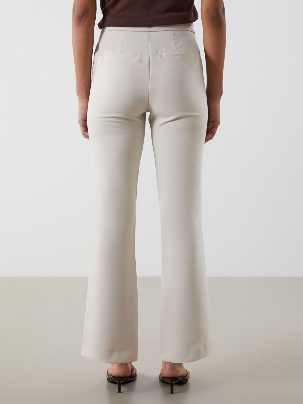 Bej Dar Fit İspanyol Paça Kadın Pantolon-3