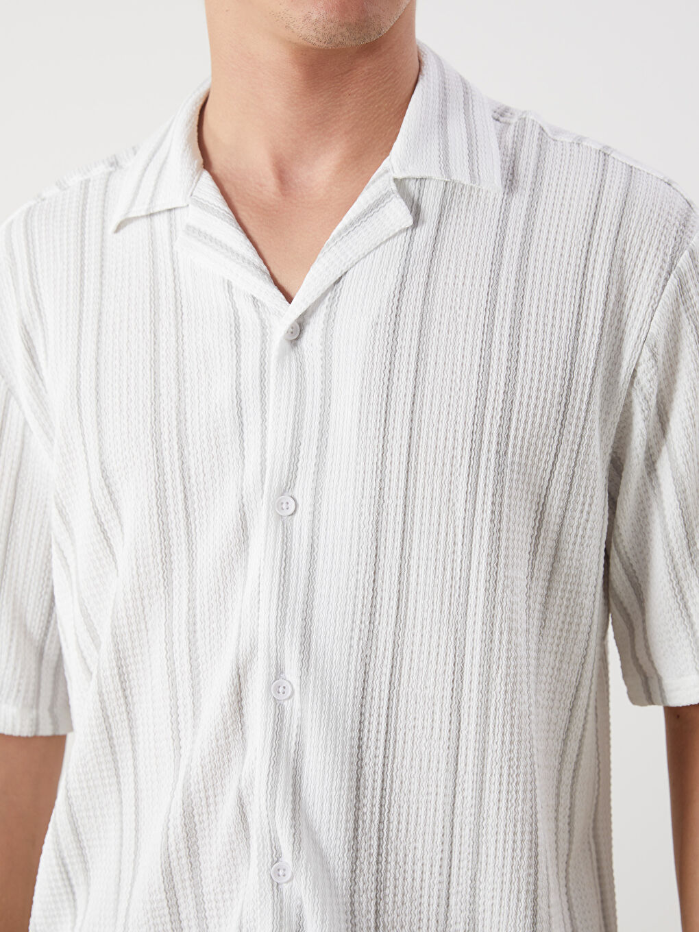 Gri Regular Fit Kısa Kollu Armürlü Erkek Gömlek-2