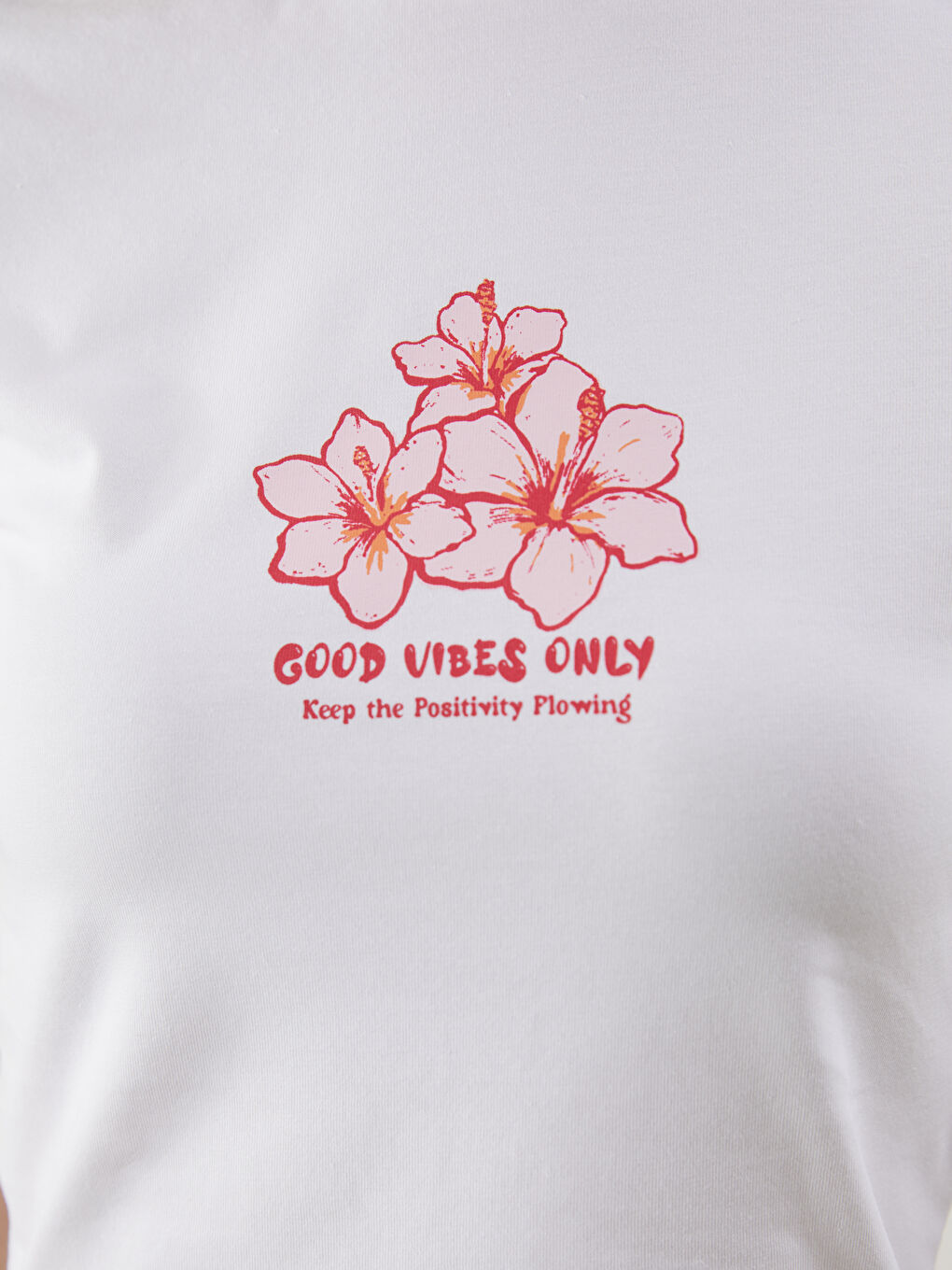 Beyaz Bisiklet Yaka Baskılı Crop-2