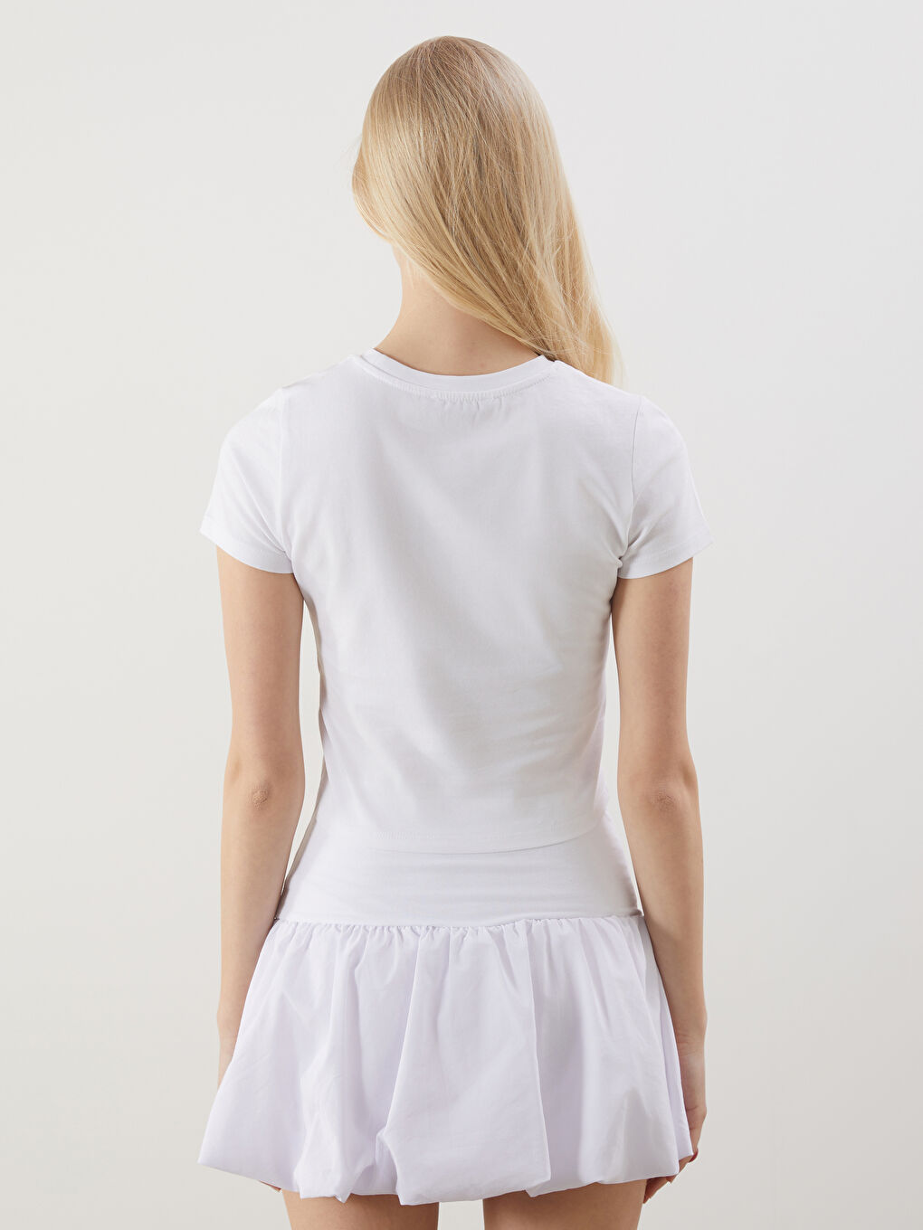 Beyaz Bisiklet Yaka Baskılı Crop-3