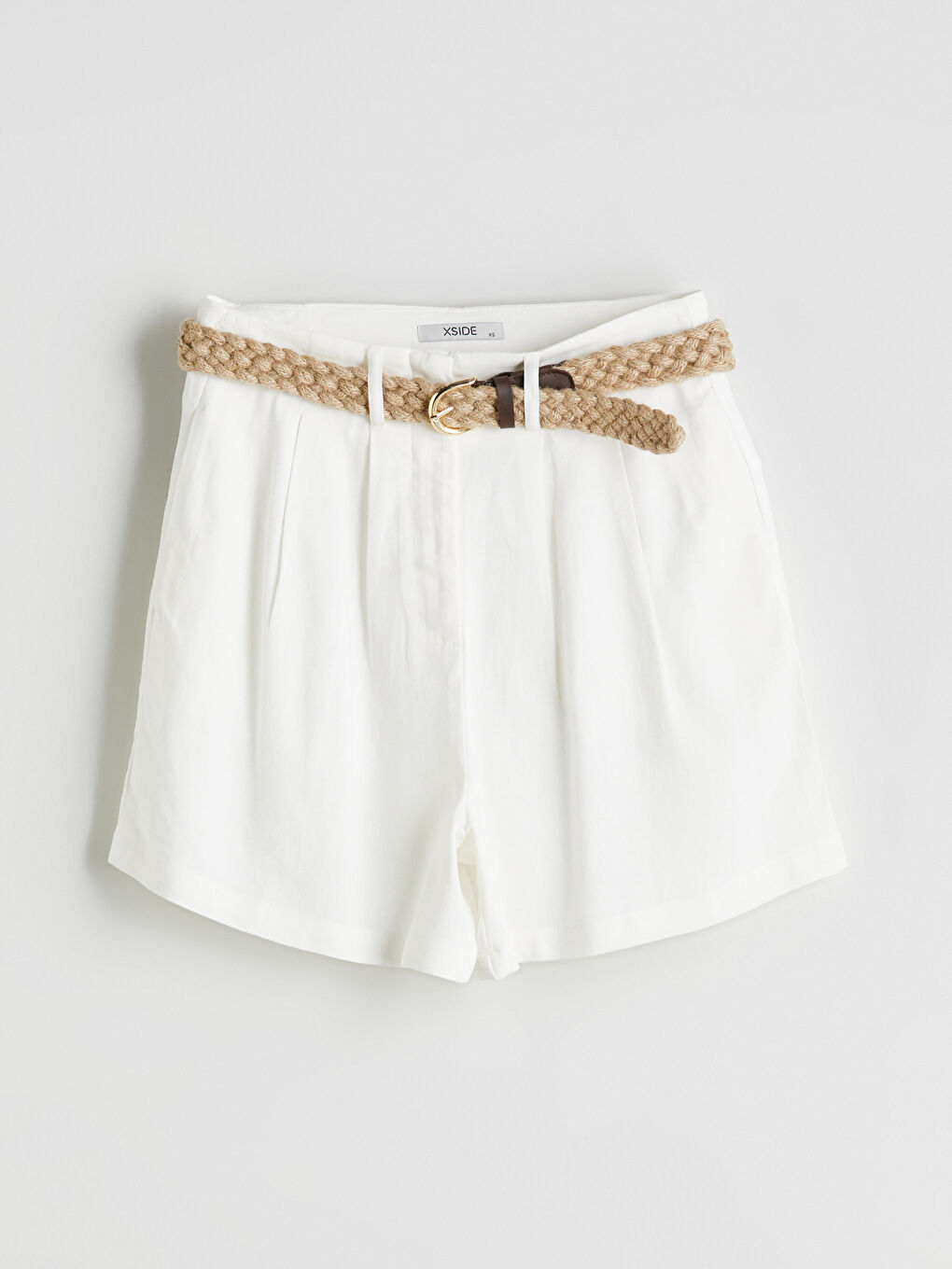 Beyaz Beli Kemerli Keten Karışımlı Kadın Pileli Şort-4
