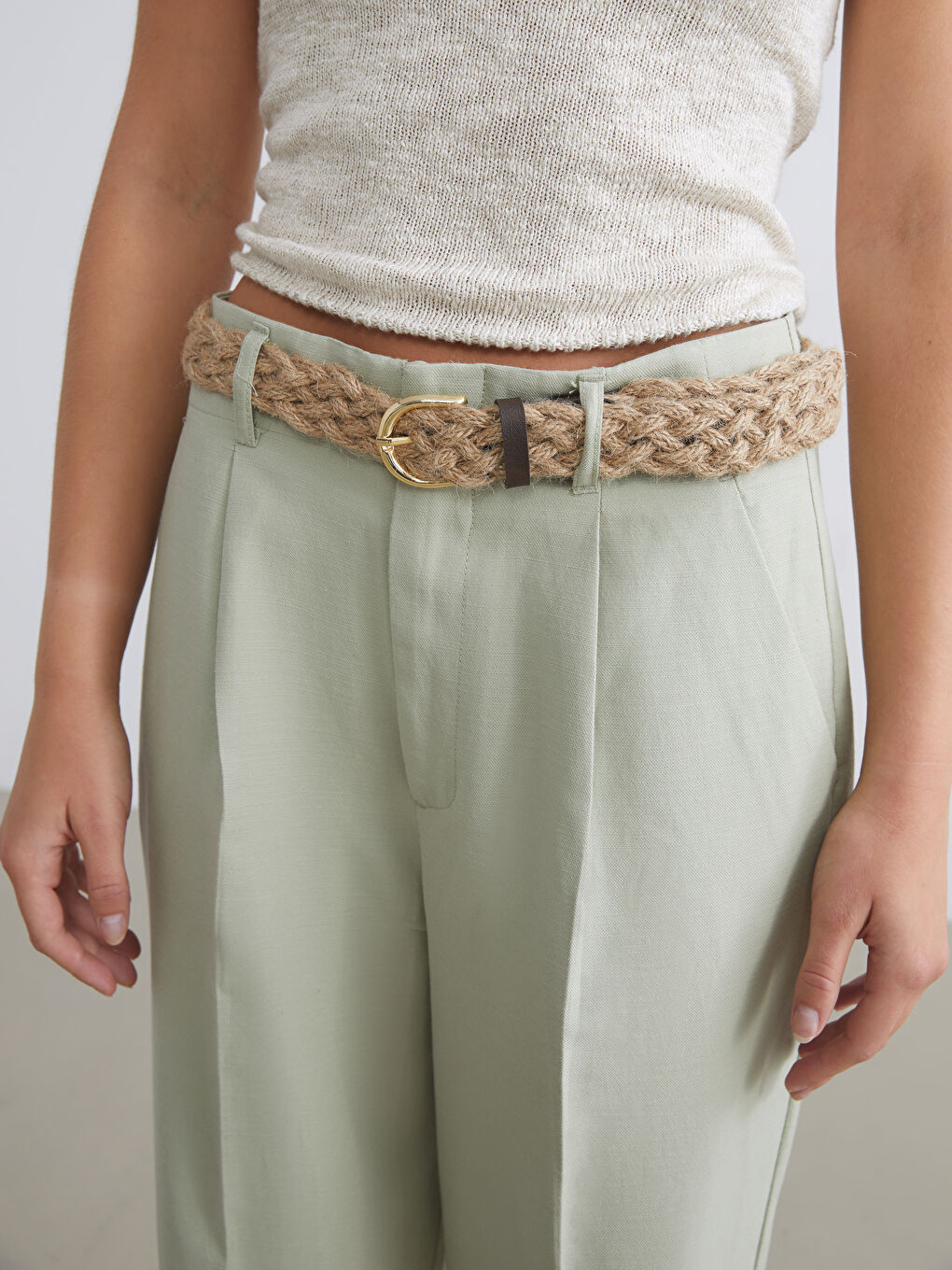 Haki Beli Kemerli Havuç Kesim Kadın Pileli Pantolon-2