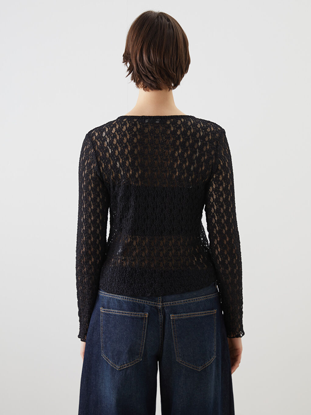 Siyah Bağlamalı Yaka Dantelli Kadın Hırka-3