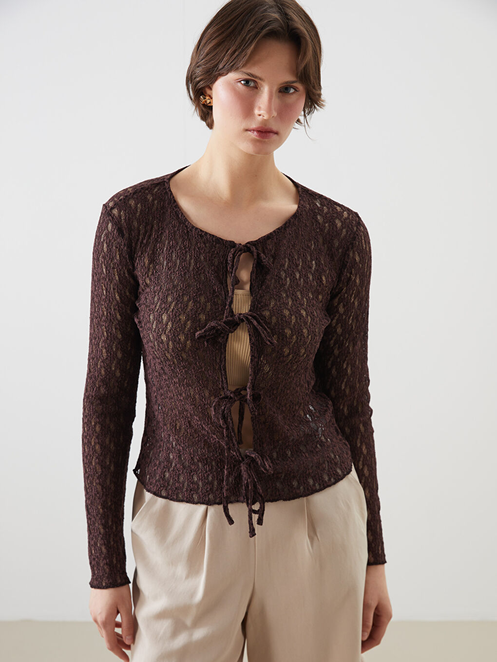 Kahverengi Bağlamalı Yaka Dantelli Kadın Hırka