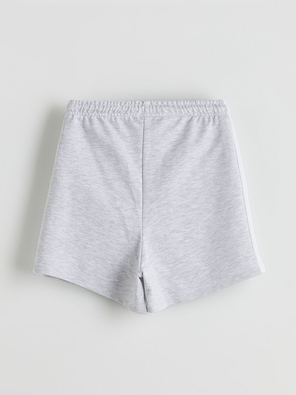 Gri Beli Lastikli Baskılı Kadın Şort-5