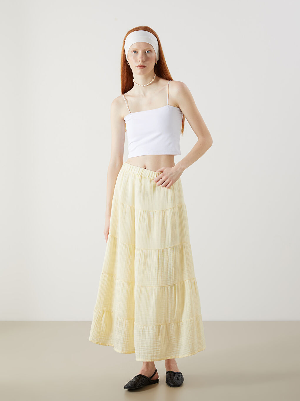 Beyaz Kare Yaka Askılı Crop-1