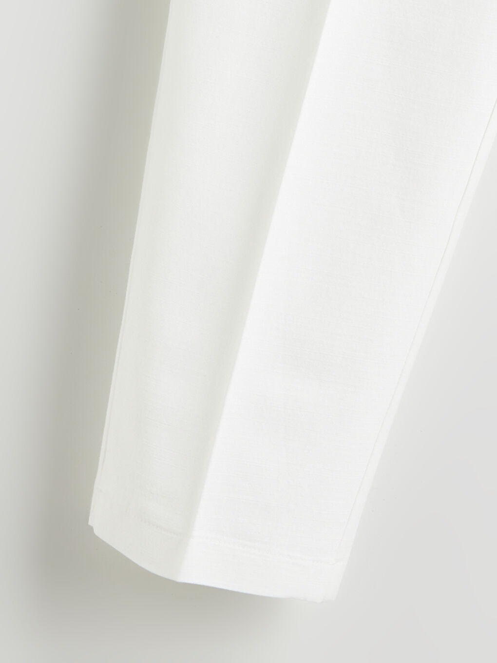 Beyaz Beli Kemerli Havuç Kesim Kadın Pantolon-5