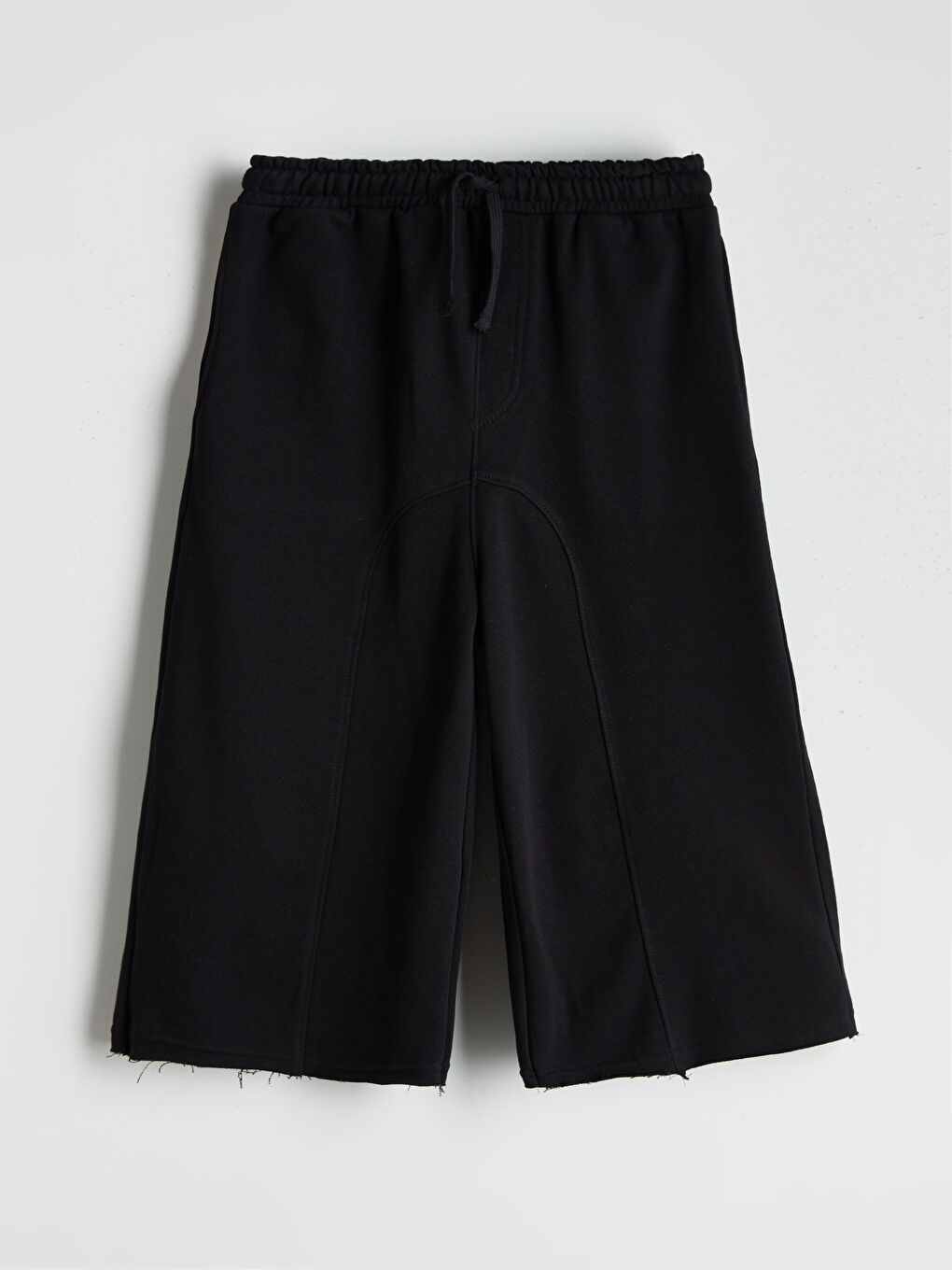 Siyah Beli Lastikli Erkek Çocuk Kapri