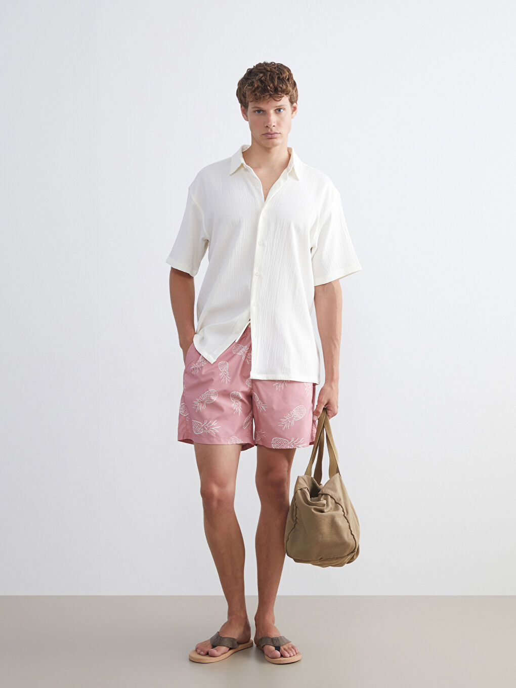 Pembe Kısa Boy Desenli Erkek Deniz Şortu