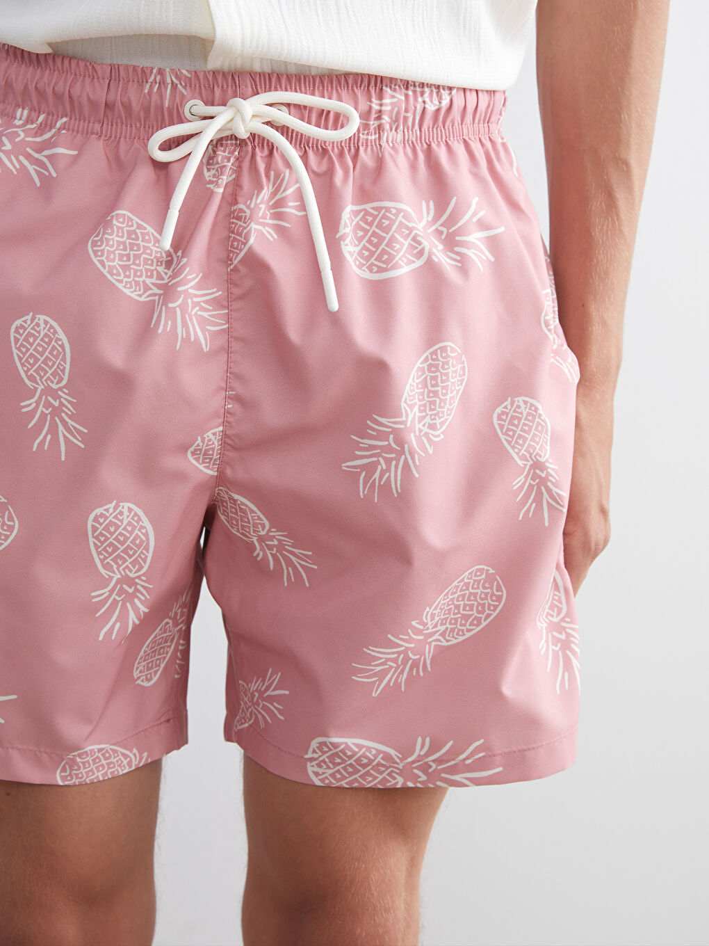 Pembe Kısa Boy Desenli Erkek Deniz Şortu-2