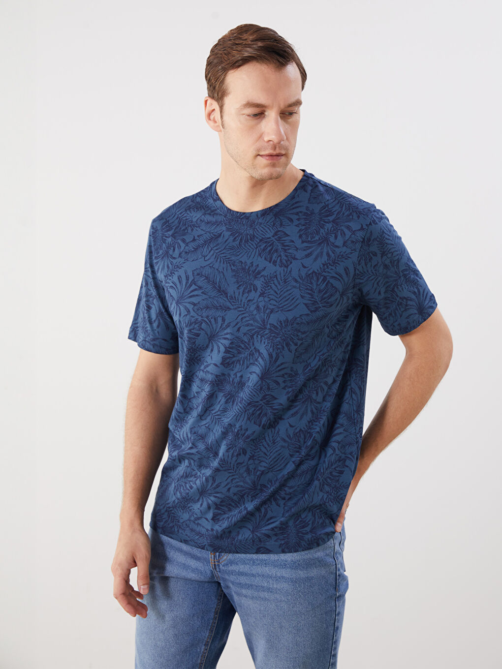 LCWAIKIKI Classic Crew Neck Printed Jersey Men's T-Shirt -S5P202Z8-LS3