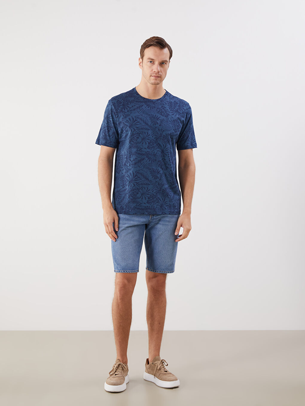 LCWAIKIKI Classic Crew Neck Printed Jersey Men's T-Shirt -S5P202Z8-LS3