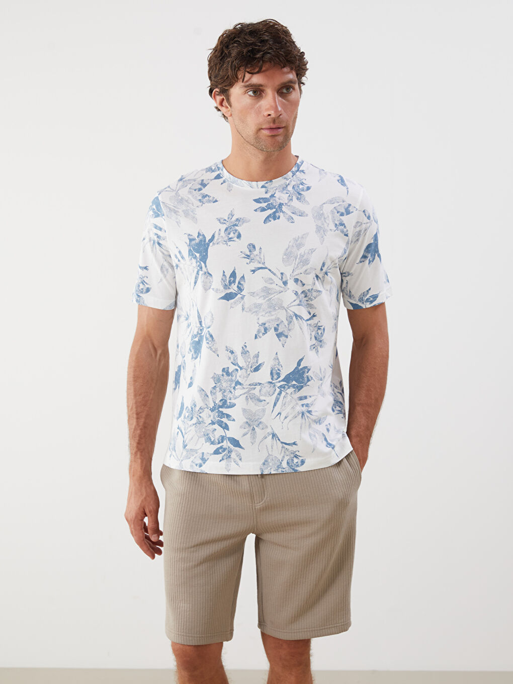 LCWAIKIKI Classic Crew Neck Printed Jersey Men's T-Shirt -S5P203Z8-LRA