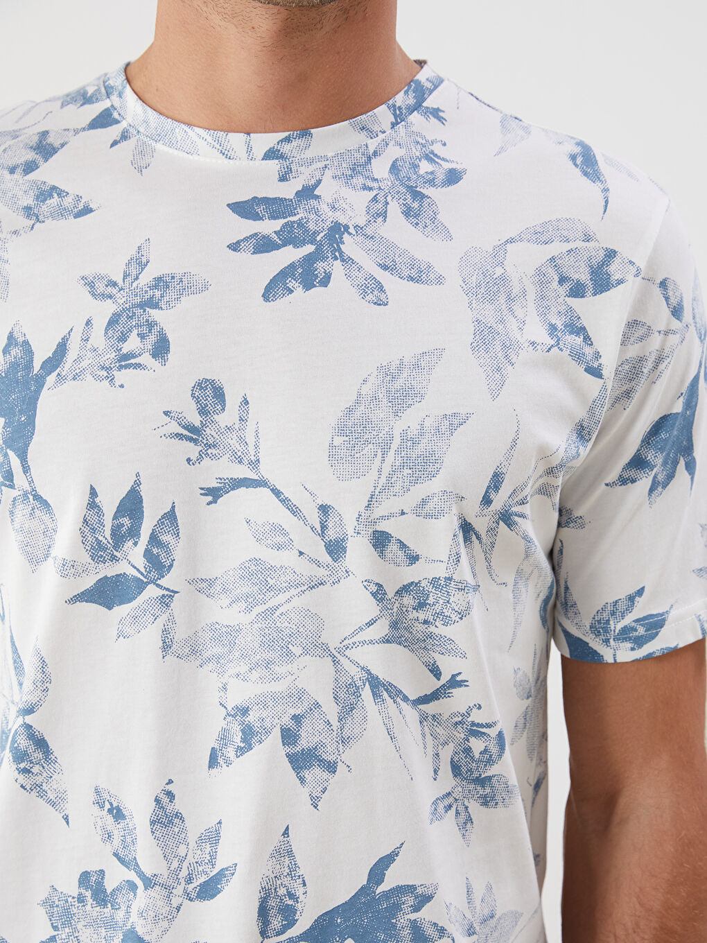 LCWAIKIKI Classic Crew Neck Printed Jersey Men's T-Shirt -S5P203Z8-LRA