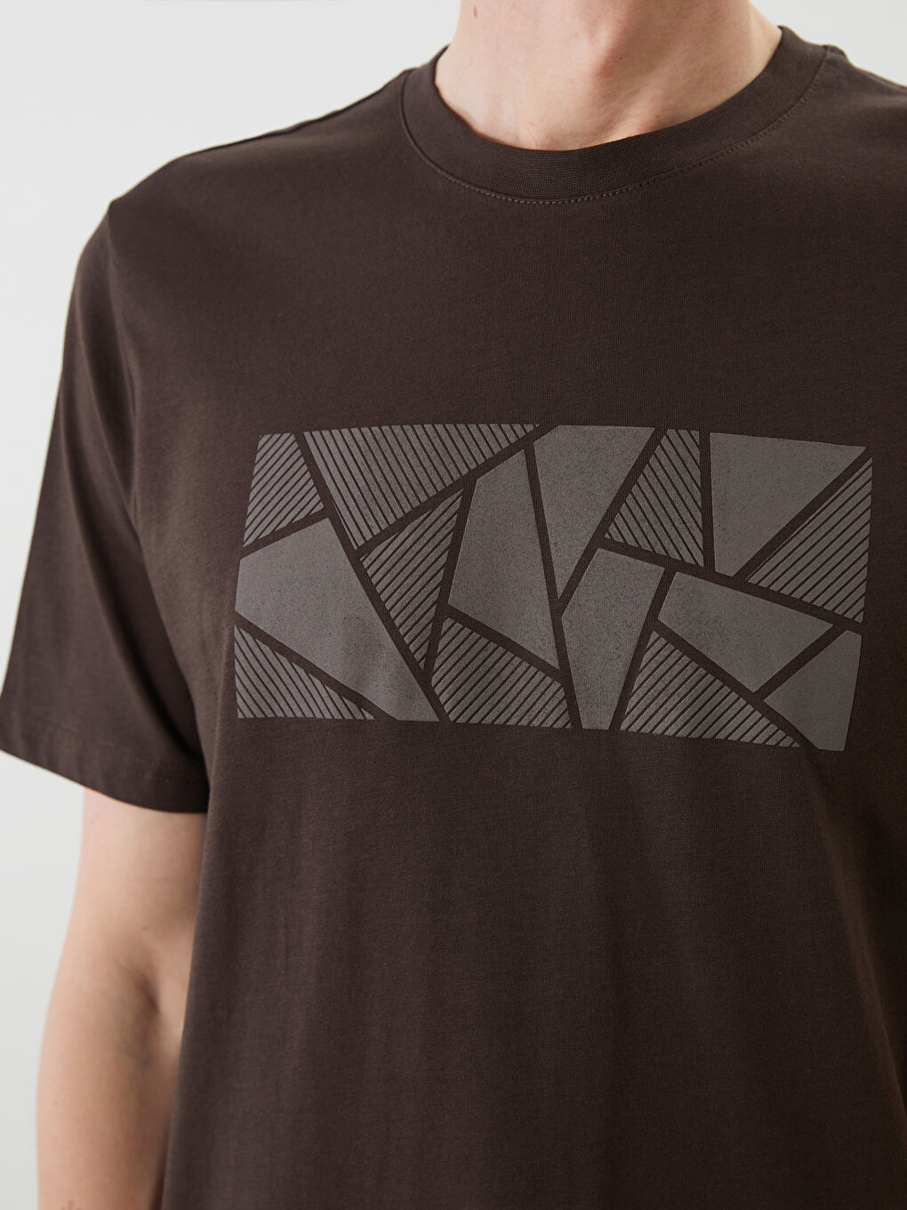 Kahverengi Bisiklet Yaka Baskılı Penye Erkek Tişört-2